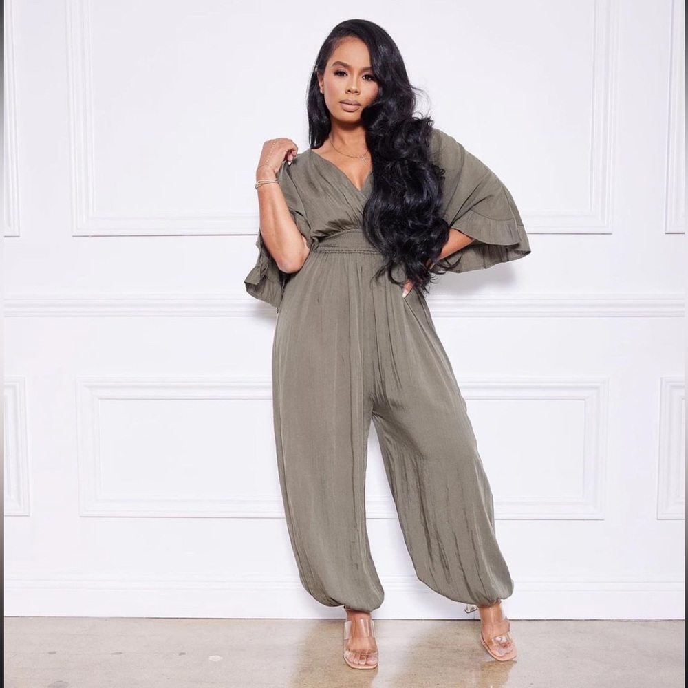 NWT House of Chic LA | Chic Affair | Jumpsuit | Sz Small